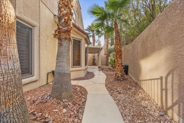 11004 Cliff Swallow Avenue, Las Vegas, NV 89144