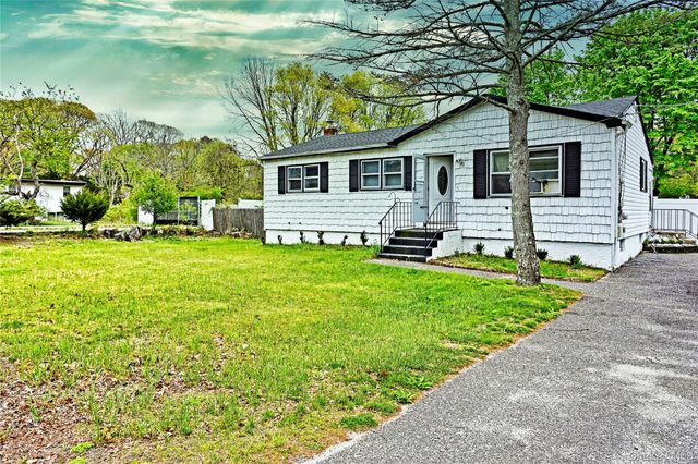 40 Hawkins Road, Centereach, NY 11720