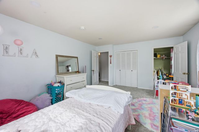 1306 Elm Street N, Fargo, ND 58102