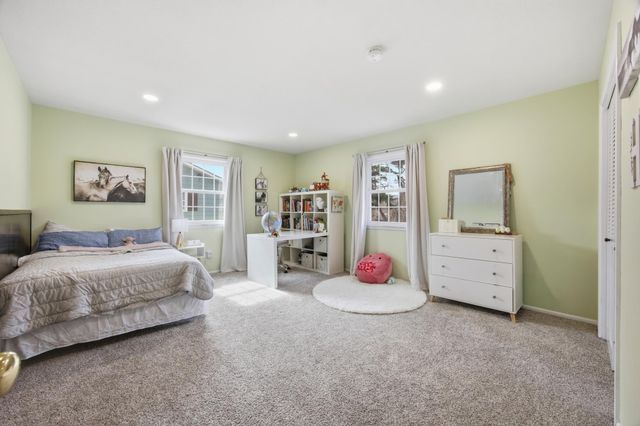 1306 Elm Street N, Fargo, ND 58102