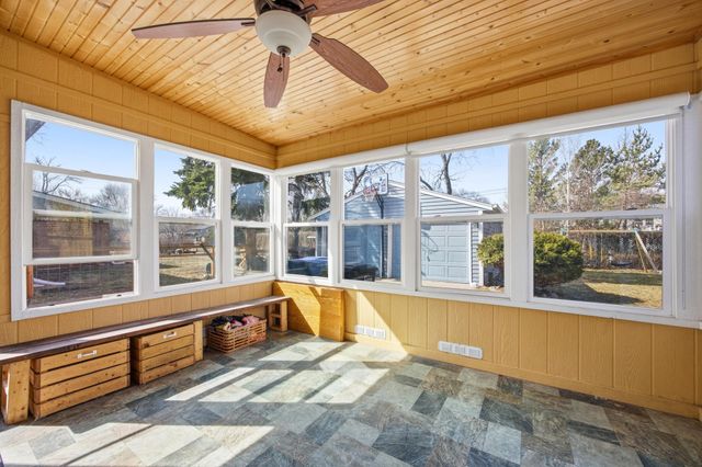 1306 Elm Street N, Fargo, ND 58102