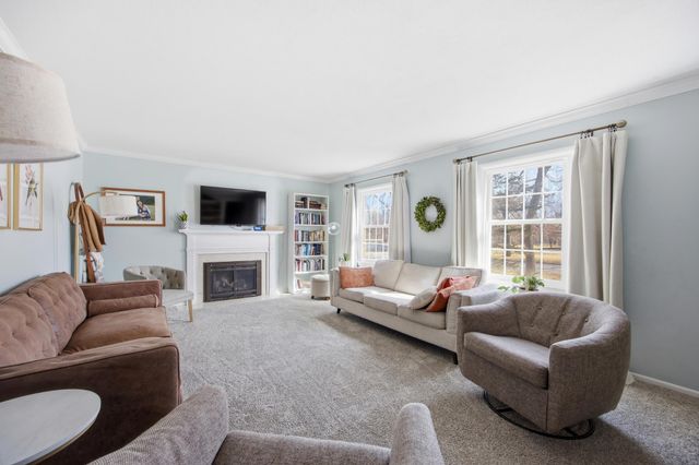 1306 Elm Street N, Fargo, ND 58102