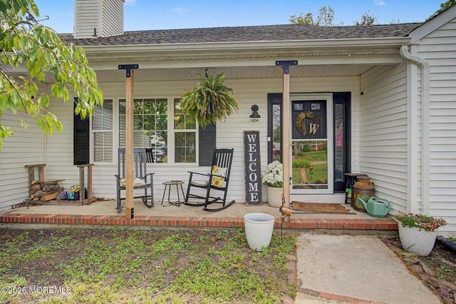 125 Gangway Lane, Manahawkin, NJ 08050