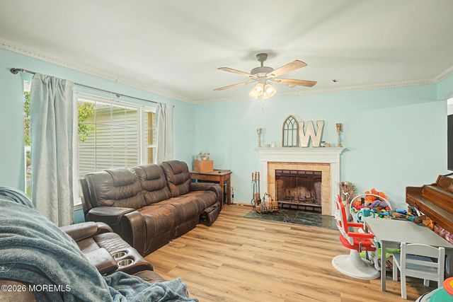 125 Gangway Lane, Manahawkin, NJ 08050