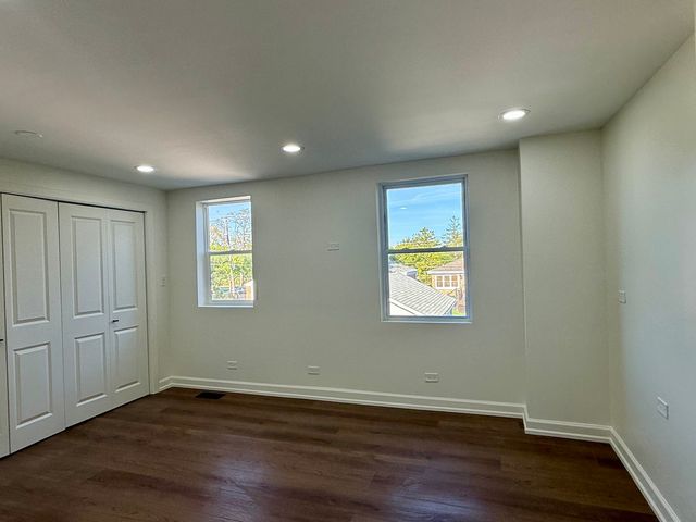4727 N Newcastle Avenue, Harwood Heights, IL 60706