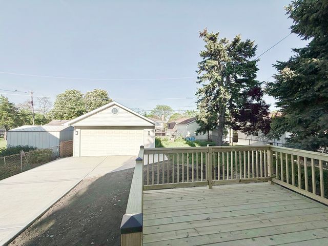 4727 N Newcastle Avenue, Harwood Heights, IL 60706