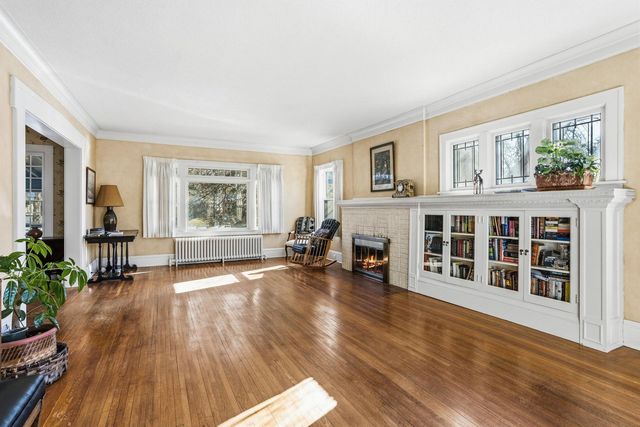 2426 Sheridan Avenue S, Minneapolis, MN 55405