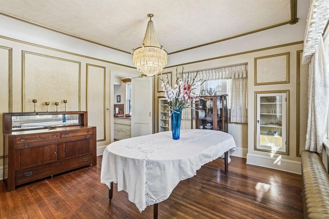 2426 Sheridan Avenue S, Minneapolis, MN 55405