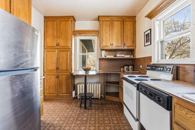 2426 Sheridan Avenue S, Minneapolis, MN 55405