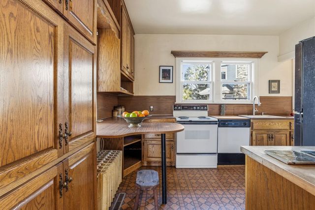 2426 Sheridan Avenue S, Minneapolis, MN 55405