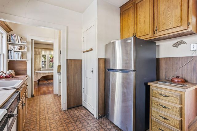 2426 Sheridan Avenue S, Minneapolis, MN 55405