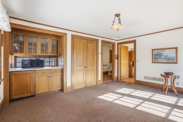 2426 Sheridan Avenue S, Minneapolis, MN 55405