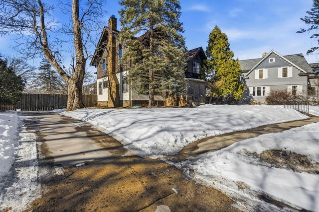 2426 Sheridan Avenue S, Minneapolis, MN 55405