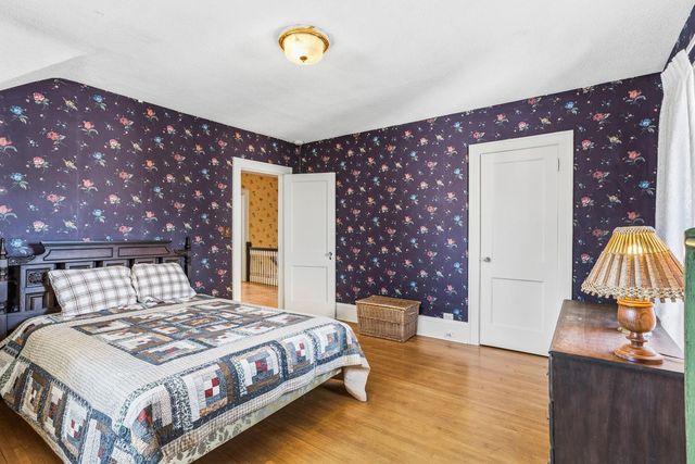 2426 Sheridan Avenue S, Minneapolis, MN 55405