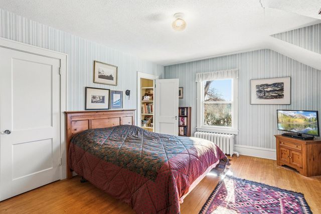 2426 Sheridan Avenue S, Minneapolis, MN 55405