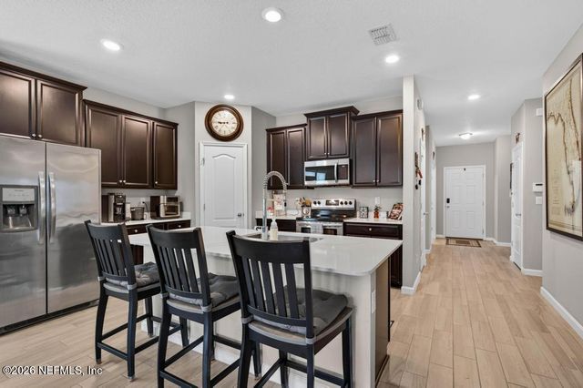 3824 ARBOR MILL Circle, Orange Park, FL 32065