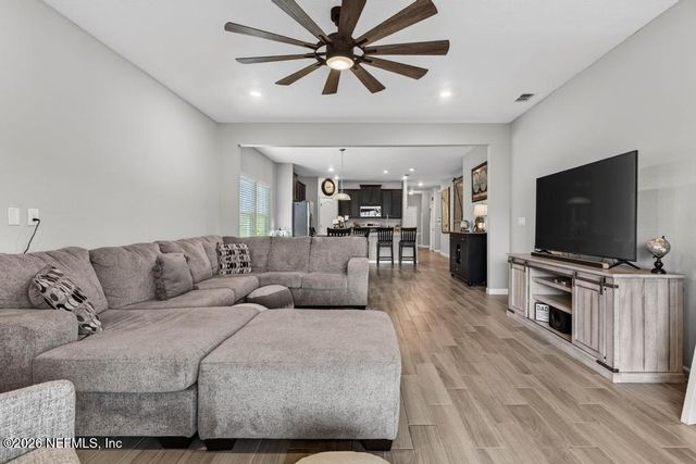 3824 ARBOR MILL Circle, Orange Park, FL 32065