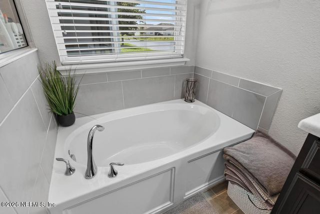 3824 ARBOR MILL Circle, Orange Park, FL 32065