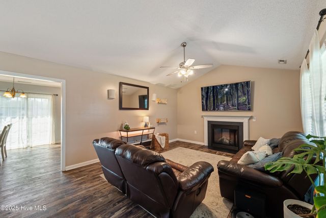 401 Bret Court, Jacksonville, NC 28540