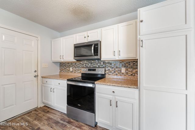 401 Bret Court, Jacksonville, NC 28540