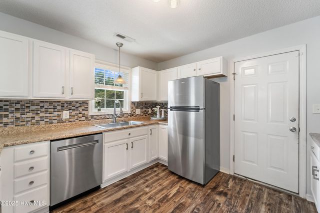 401 Bret Court, Jacksonville, NC 28540