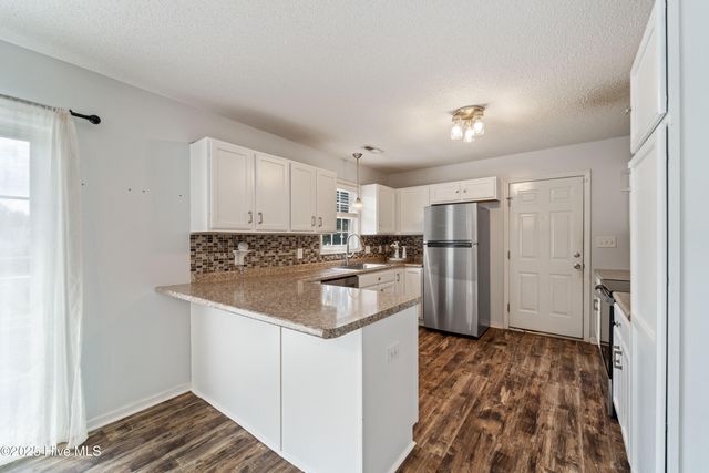 401 Bret Court, Jacksonville, NC 28540
