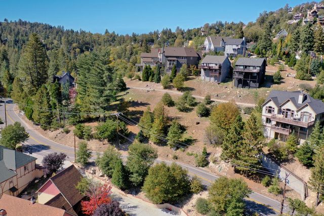 788 Brentwood Drive, Lake Arrowhead, CA 92352