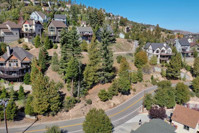 788 Brentwood Drive, Lake Arrowhead, CA 92352