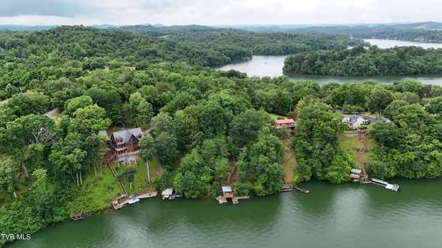 490 Hideaway Farm Road, Piney Flats, TN 37686
