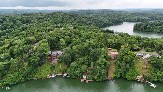 490 Hideaway Farm Road, Piney Flats, TN 37686