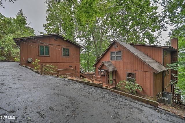 490 Hideaway Farm Road, Piney Flats, TN 37686