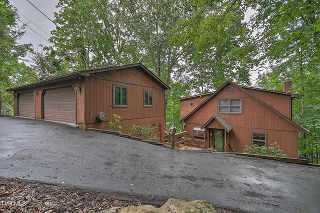 490 Hideaway Farm Road, Piney Flats, TN 37686