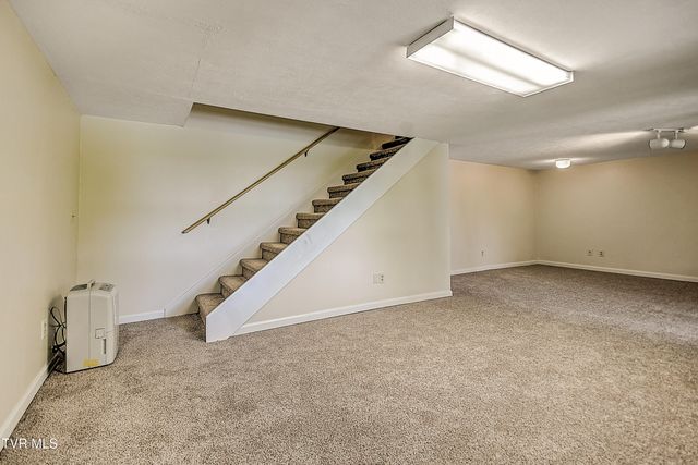 490 Hideaway Farm Road, Piney Flats, TN 37686