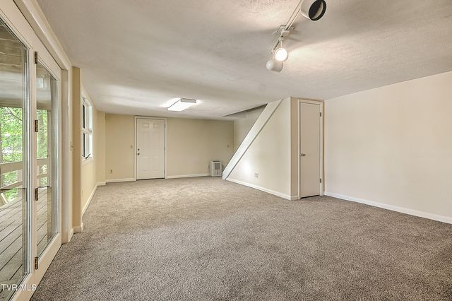 490 Hideaway Farm Road, Piney Flats, TN 37686