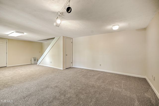 490 Hideaway Farm Road, Piney Flats, TN 37686