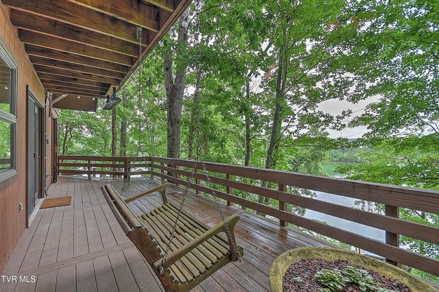 490 Hideaway Farm Road, Piney Flats, TN 37686