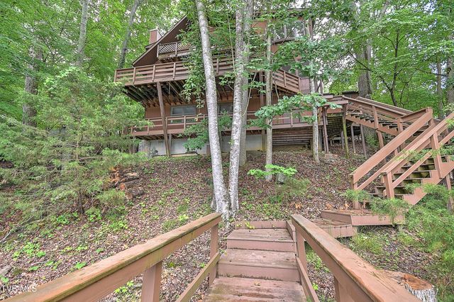490 Hideaway Farm Road, Piney Flats, TN 37686