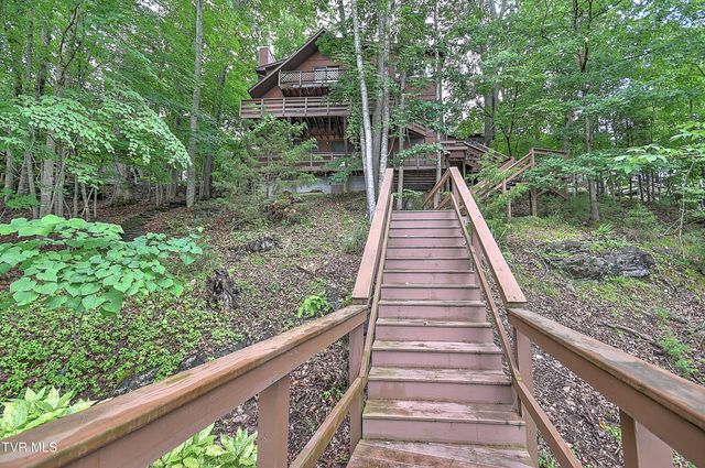 490 Hideaway Farm Road, Piney Flats, TN 37686