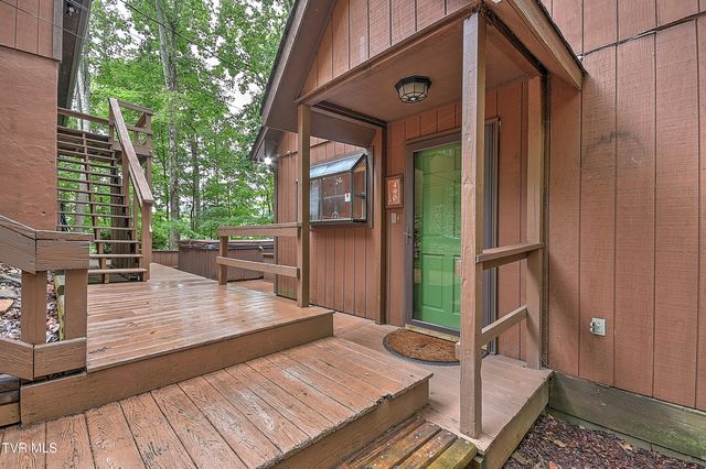 490 Hideaway Farm Road, Piney Flats, TN 37686