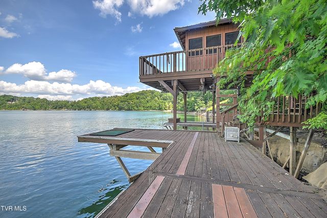 490 Hideaway Farm Road, Piney Flats, TN 37686