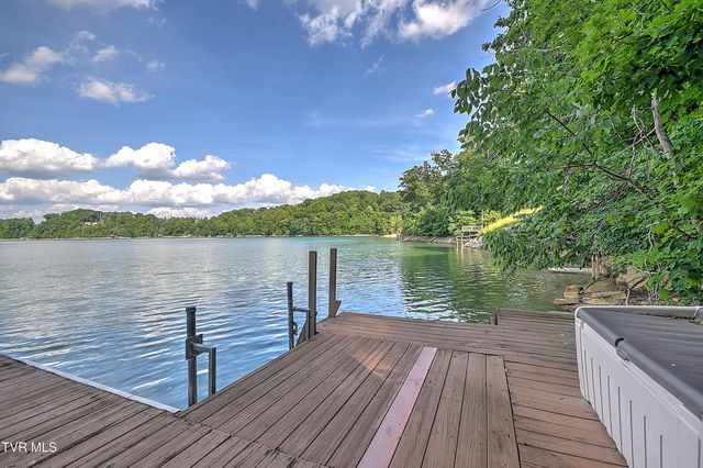 490 Hideaway Farm Road, Piney Flats, TN 37686