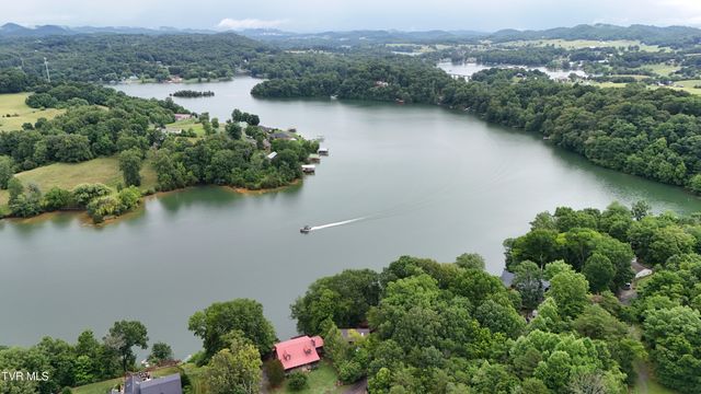 490 Hideaway Farm Road, Piney Flats, TN 37686