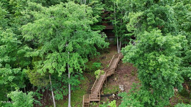 490 Hideaway Farm Road, Piney Flats, TN 37686