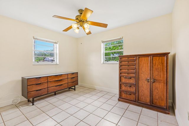 1511 N 70th Terrace, Hollywood, FL 33024