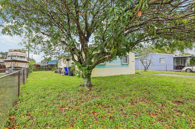 1511 N 70th Terrace, Hollywood, FL 33024