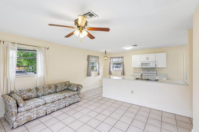 1511 N 70th Terrace, Hollywood, FL 33024