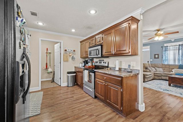 61 Rebecca Lane, Searcy, AR 72143