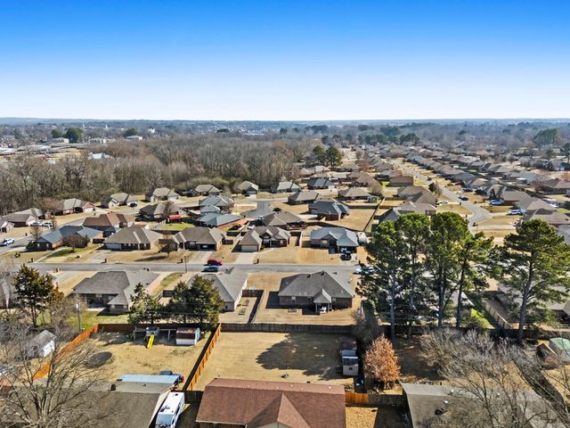 61 Rebecca Lane, Searcy, AR 72143
