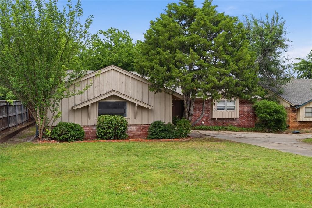 1409 NW 63rd Road, Nichols Hills, OK 73116