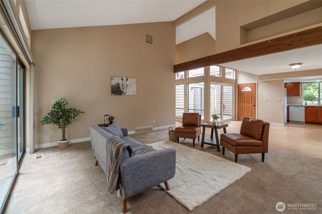 25432 213th Place SE #4, Maple Valley, WA 98038